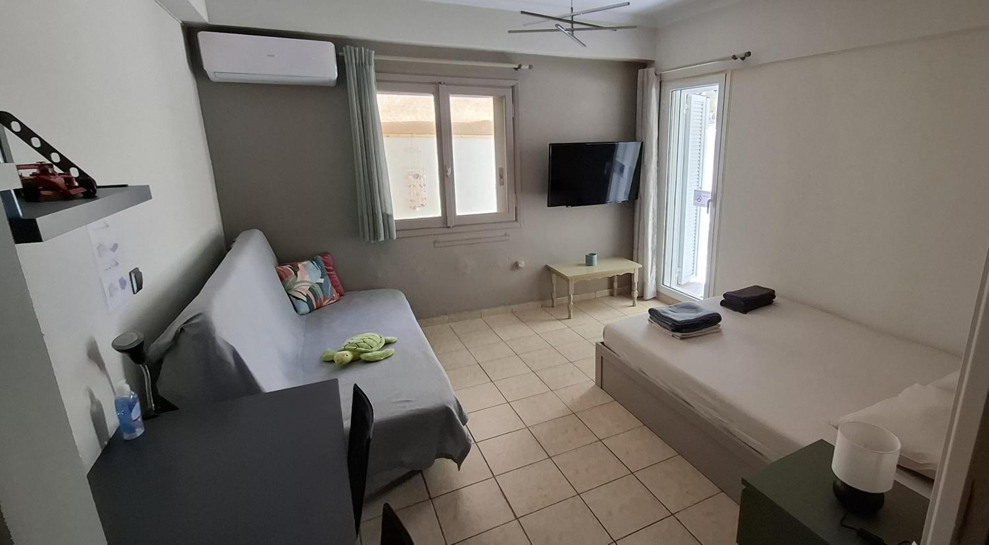 Honeybee4 - Cozy Studio Close To The Port, Airport & Athens Rafína Exterior foto